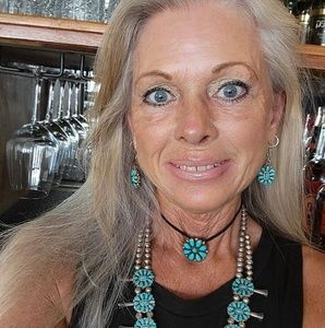 Meet your Posher, Cindy